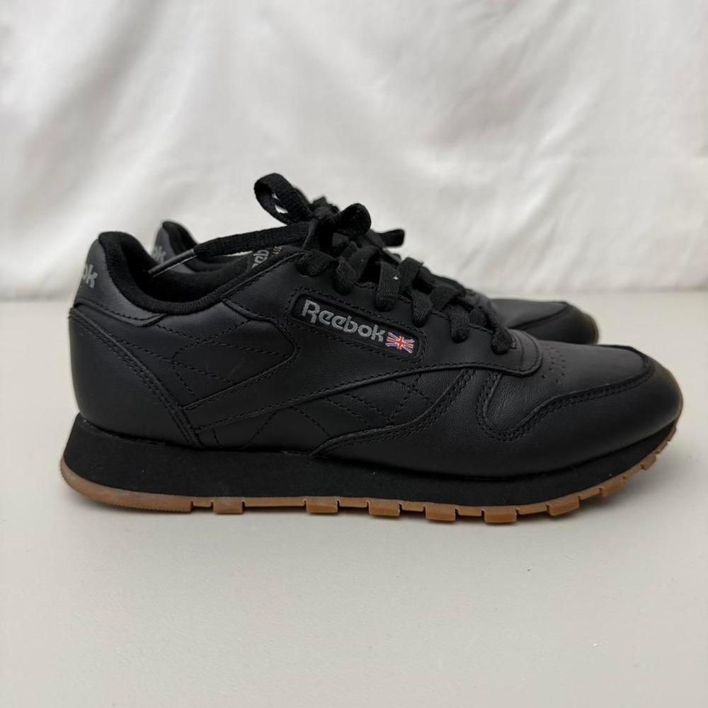 Womens Reebok Classic Leather Athletic Shoe - Black / Gum size 7 US - Picture 5 of 8